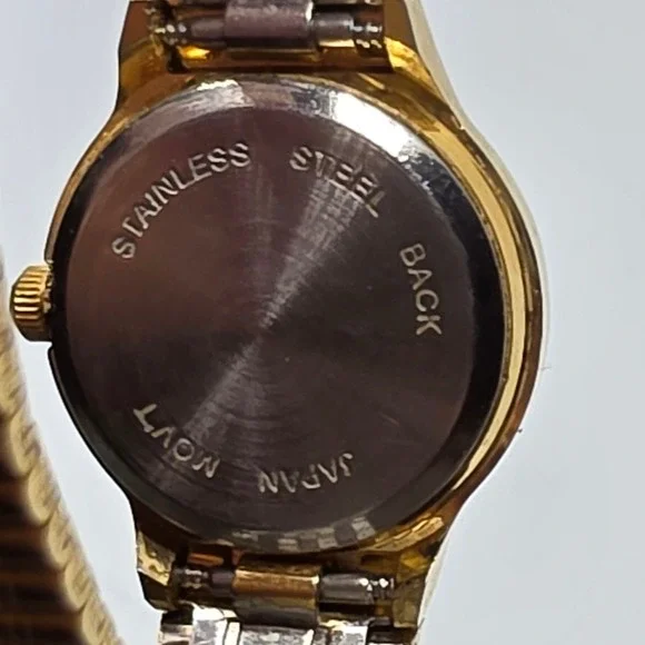 Newport Quartz Women's Gold Tone Expandable Stretch Band Dress Watch - Picture 3 of 3